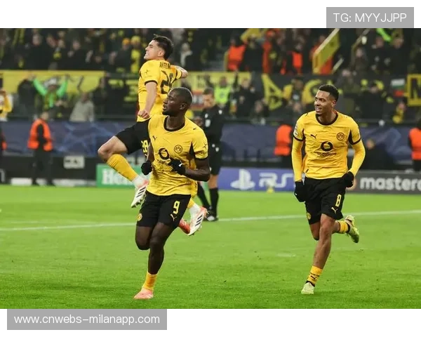 阿德耶米替补风波，多特蒙德内部罚款平息争议